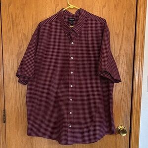 Van Heusen Men's Dark Red Checkered Button Down Shirt